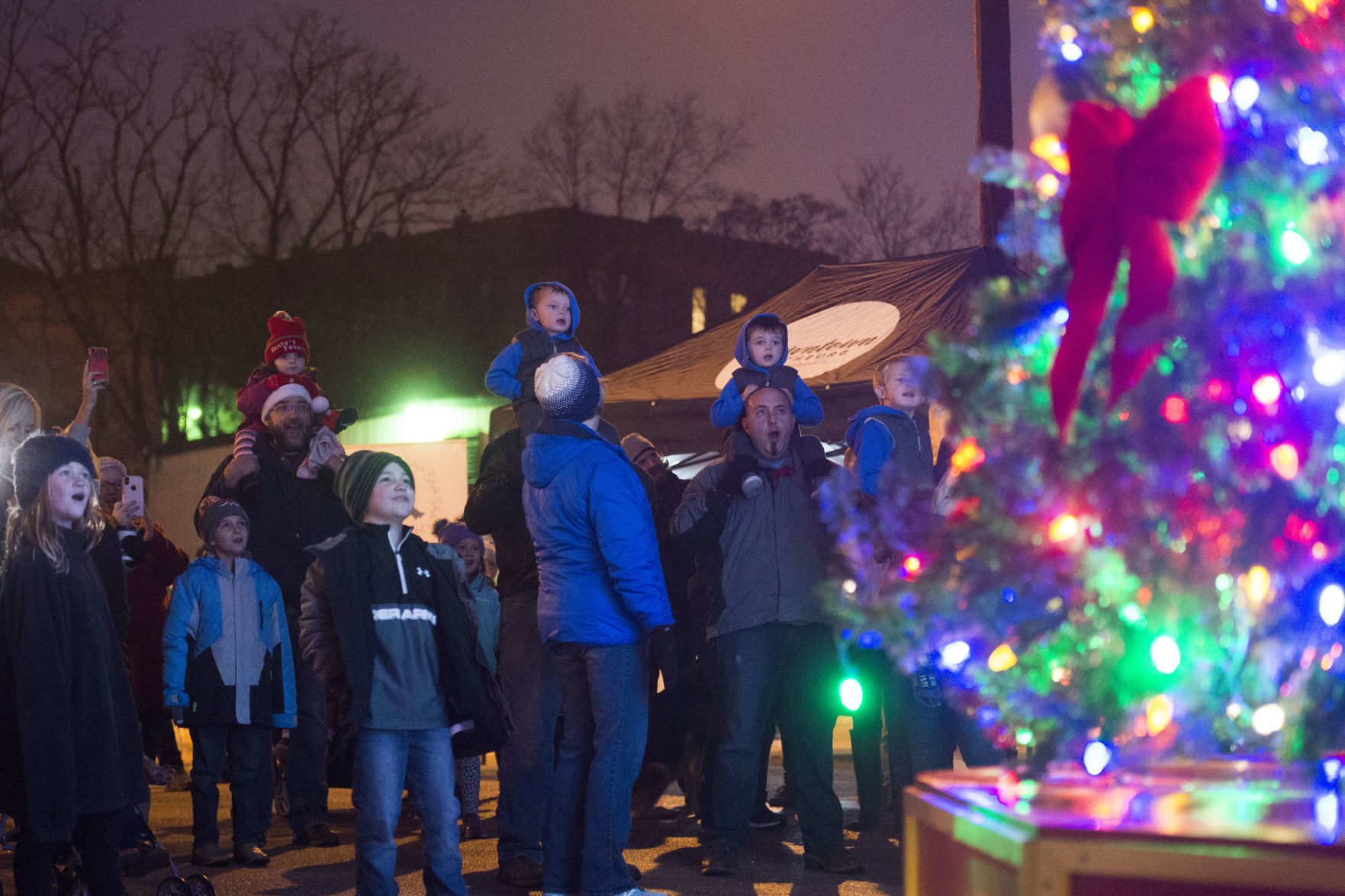 Christmas Tree Lighting 01